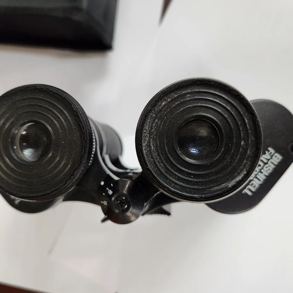 Binoculars, bushnell,instafocus - Picture 6 of 6